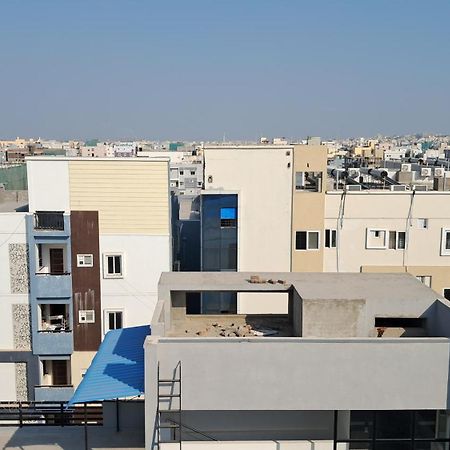 The Balcony Hotel Hyderabad Exterior foto
