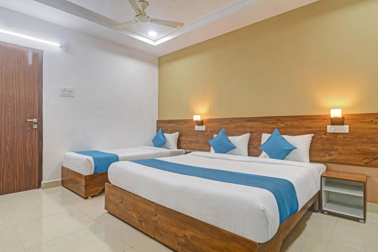 The Balcony Hotel Hyderabad Exterior foto