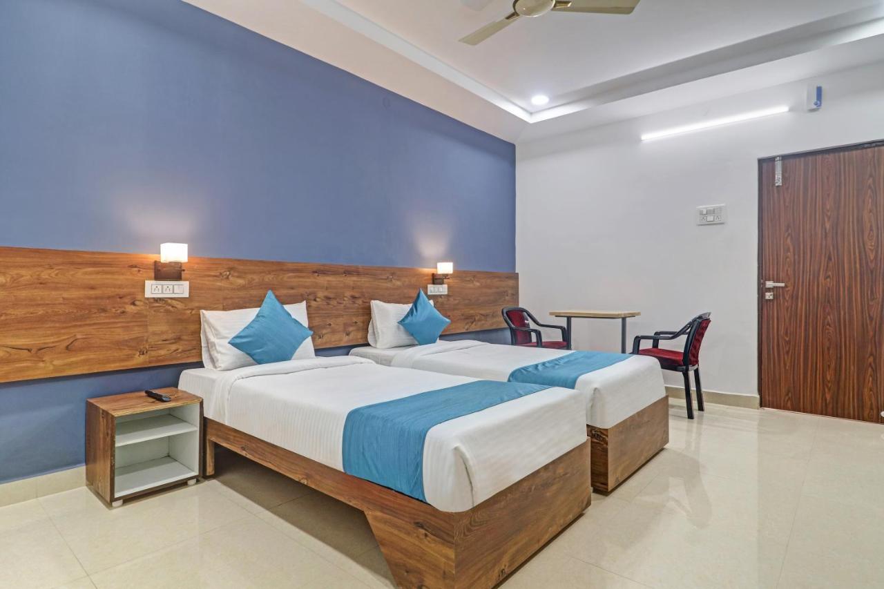 The Balcony Hotel Hyderabad Exterior foto