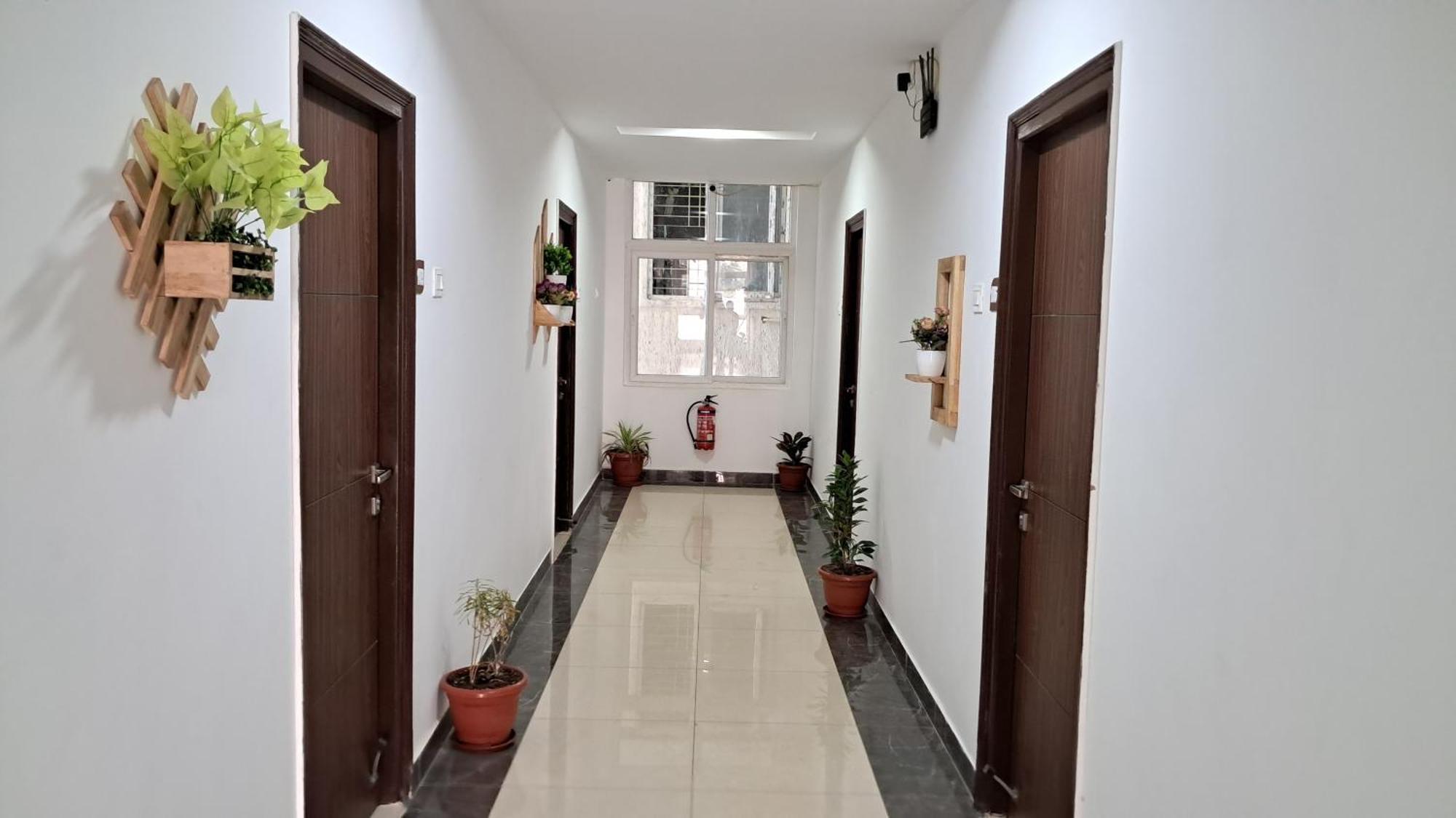 The Balcony Hotel Hyderabad Exterior foto